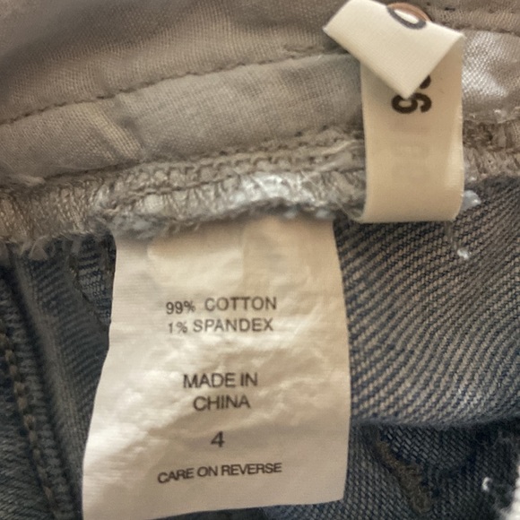 Soho New York & Company Chopped Straight Jeans Size 4 - Picture 10 of 11